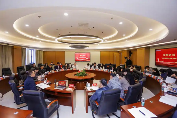 上海民办高职院校召开研讨会，全面推进学校党建工作